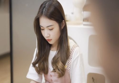 Cha dượng hiếp dâm cô con gái chưa thành niên