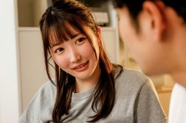 Phối hợp cùng cô bạn học cùng lớp thử sức